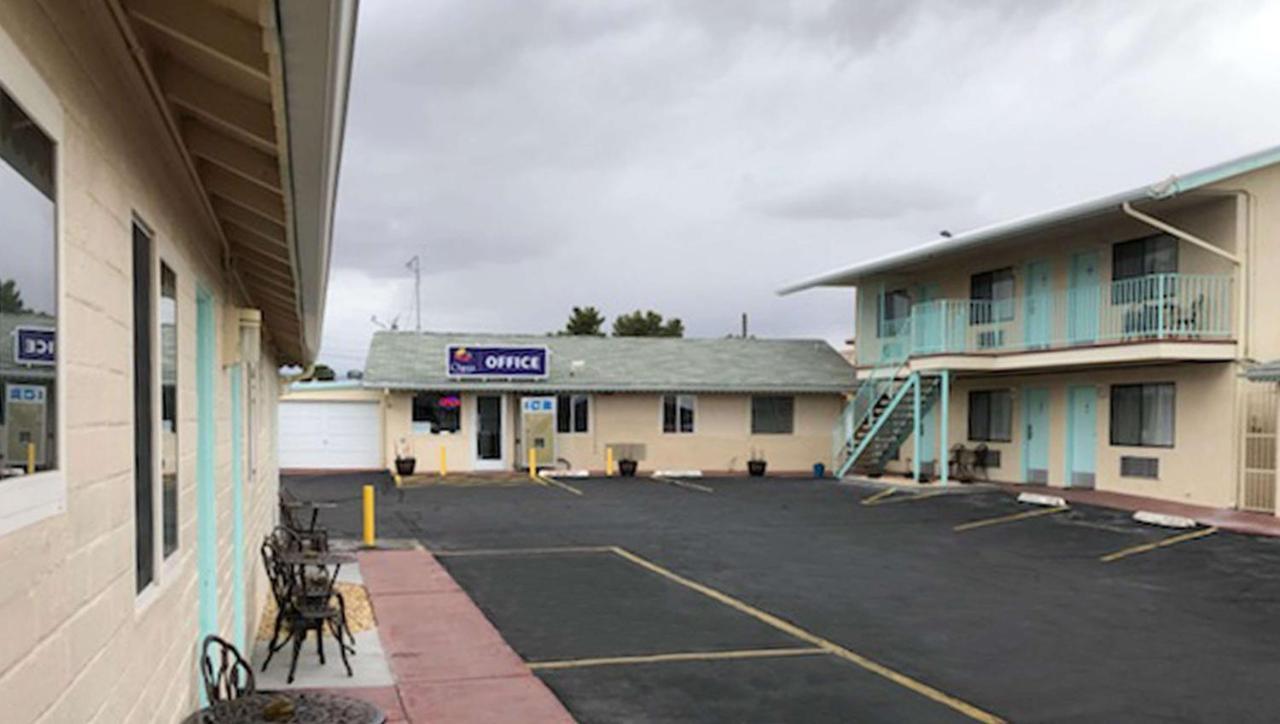 Howard Johnson By Wyndham Ridgecrest, Ca المظهر الخارجي الصورة