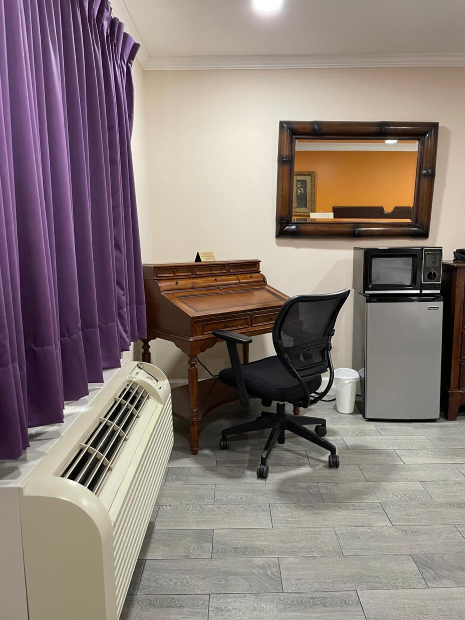 Howard Johnson By Wyndham Ridgecrest, Ca المظهر الخارجي الصورة