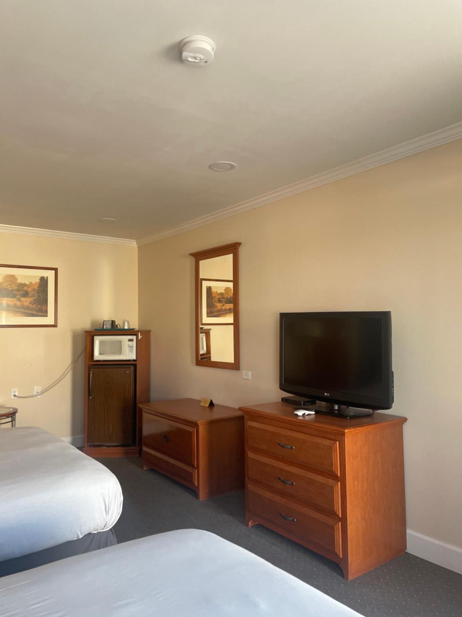 Howard Johnson By Wyndham Ridgecrest, Ca المظهر الخارجي الصورة