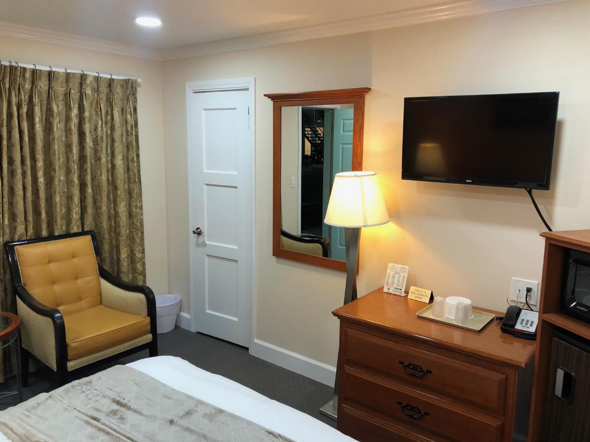 Howard Johnson By Wyndham Ridgecrest, Ca المظهر الخارجي الصورة